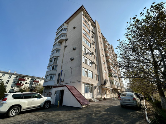 Продам многокомнатную квартиру, Имени Адмирала Серебрякова наб, 61а, Новороссийск г