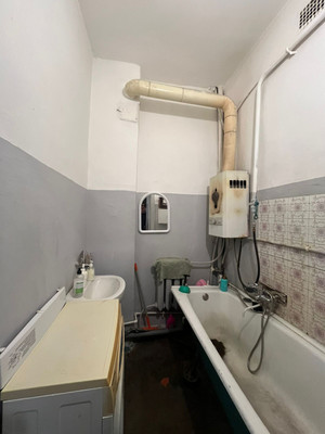 Продам комнату в 6-комн. квартире, Воскова ул, 15-17А, Санкт-Петербург г