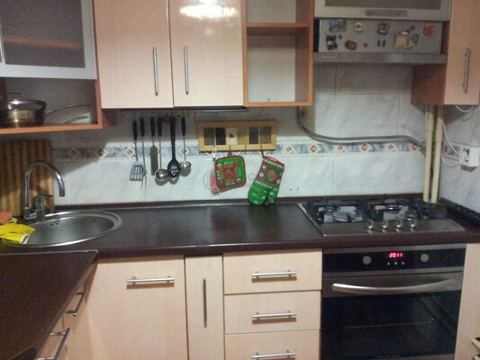 Продам однокомнатную (1-комн.) квартиру, Барвихинская ул, 10, Москва г