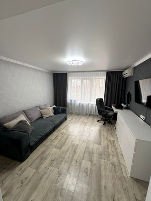 Продам двухкомнатную (2-комн.) квартиру, Степная ул, 179, Волгодонск г