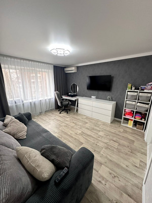 Продам двухкомнатную (2-комн.) квартиру, Степная ул, 179, Волгодонск г