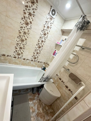 Продам двухкомнатную (2-комн.) квартиру, Степная ул, 179, Волгодонск г