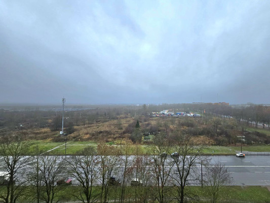 Продам трехкомнатную (3-комн.) квартиру, Нарвская ул, 4Ак1, Красное Село г