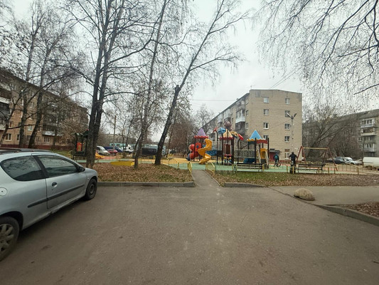 Продам двухкомнатную (2-комн.) квартиру, Ленина ул, 3, Лесные Поляны п