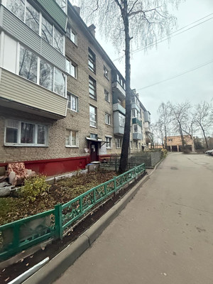 Продам двухкомнатную (2-комн.) квартиру, Ленина ул, 3, Лесные Поляны п