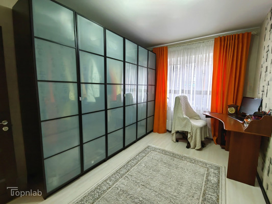 Продам трехкомнатную (3-комн.) квартиру, Фестивальный пер, 39, Белореченск г