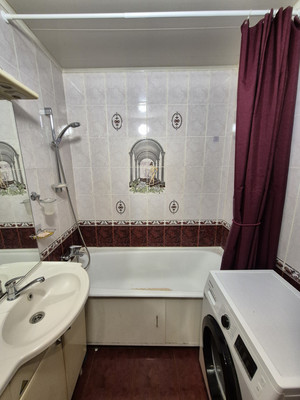 Продам трехкомнатную (3-комн.) квартиру, Каширское ш, 78к2, Москва г