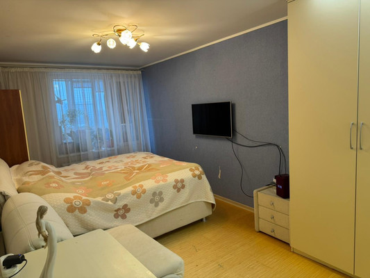 Продам двухкомнатную (2-комн.) квартиру, Ясногорская ул, 17к1, Москва г