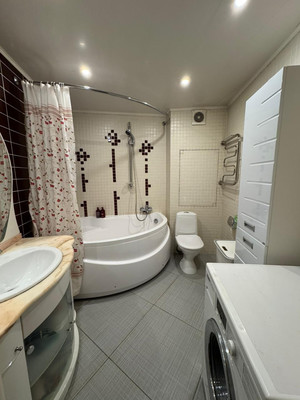 Продам двухкомнатную (2-комн.) квартиру, Ясногорская ул, 17к1, Москва г