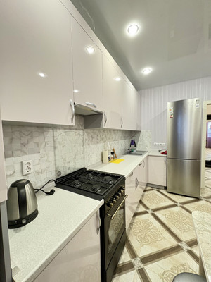 Продам однокомнатную (1-комн.) квартиру, Молодежная ул, 1в, Семеновка с