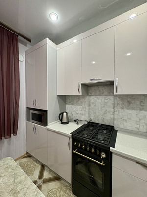 Продам однокомнатную (1-комн.) квартиру, Молодежная ул, 1в, Семеновка с