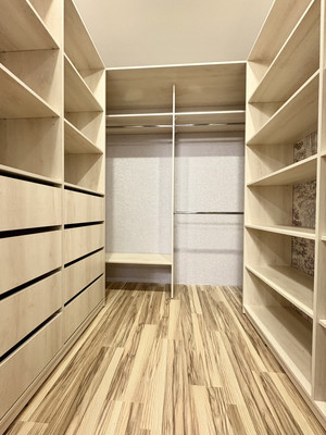 Продам однокомнатную (1-комн.) квартиру, Молодежная ул, 1в, Семеновка с