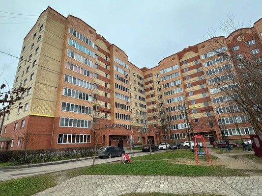 Продам двухкомнатную (2-комн.) квартиру, им Владимира Махалина мкр, 25, Дмитров г