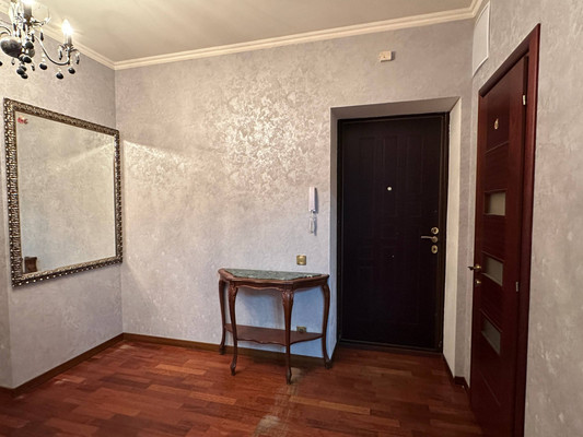 Продам двухкомнатную (2-комн.) квартиру, им Владимира Махалина мкр, 25, Дмитров г