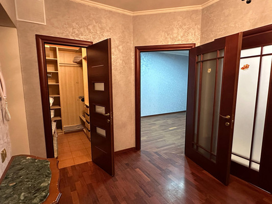 Продам двухкомнатную (2-комн.) квартиру, им Владимира Махалина мкр, 25, Дмитров г