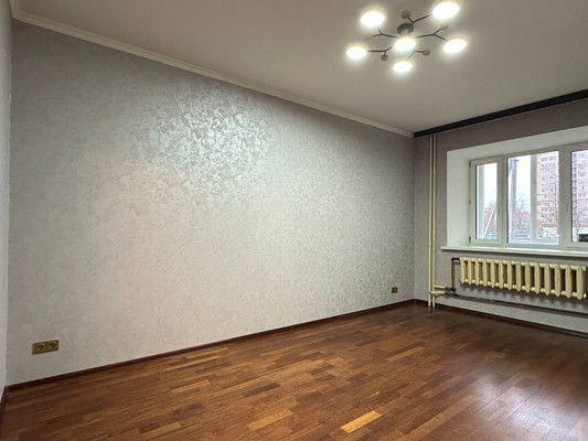 Продам двухкомнатную (2-комн.) квартиру, им Владимира Махалина мкр, 25, Дмитров г