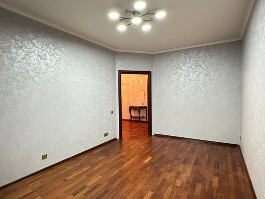 Продам двухкомнатную (2-комн.) квартиру, им Владимира Махалина мкр, 25, Дмитров г