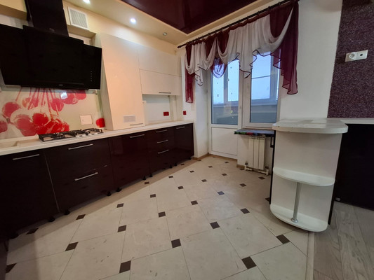 Продам многокомнатную квартиру, Вильямса ул, 2, Батайск г