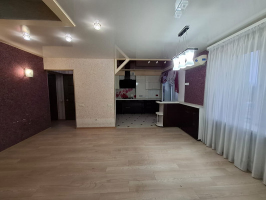 Продам многокомнатную квартиру, Вильямса ул, 2, Батайск г