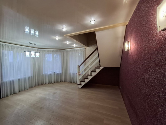 Продам многокомнатную квартиру, Вильямса ул, 2, Батайск г