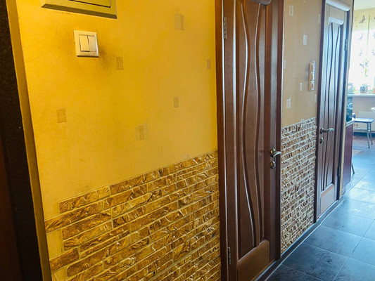 Продам трехкомнатную (3-комн.) квартиру, Гагарина пр-кт, 22к2, Люберцы г