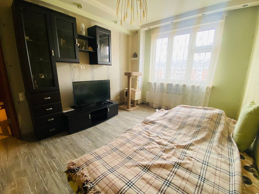 Продам трехкомнатную (3-комн.) квартиру, Гагарина пр-кт, 22к2, Люберцы г