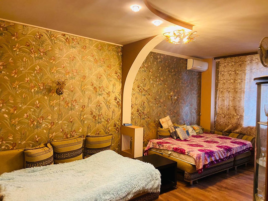 Продам трехкомнатную (3-комн.) квартиру, Гагарина пр-кт, 22к2, Люберцы г