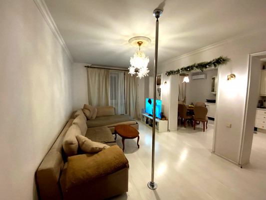 Продам многокомнатную квартиру, Культуры пр-кт, 25к4, Санкт-Петербург г