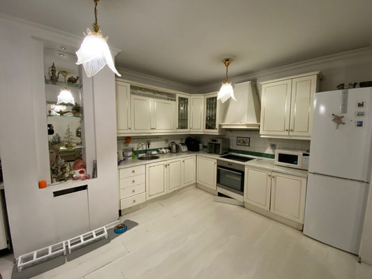 Продам многокомнатную квартиру, Культуры пр-кт, 25к4, Санкт-Петербург г