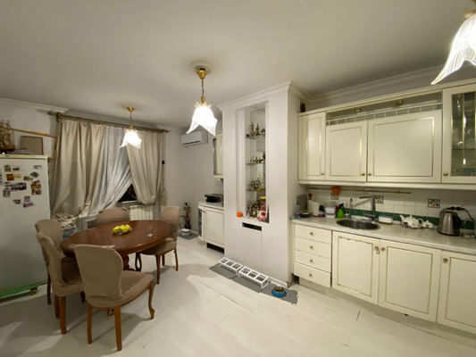 Продам многокомнатную квартиру, Культуры пр-кт, 25к4, Санкт-Петербург г