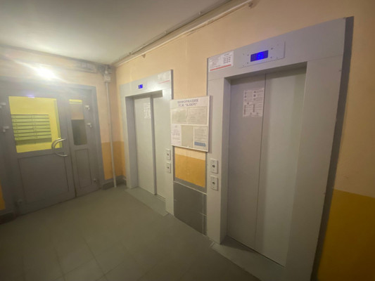 Продам многокомнатную квартиру, Культуры пр-кт, 25к4, Санкт-Петербург г