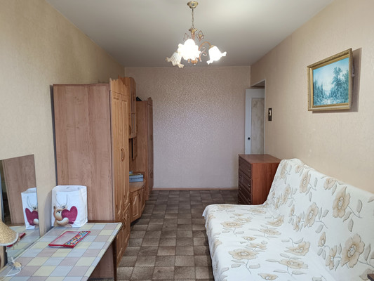 Продам двухкомнатную (2-комн.) квартиру, Любимова ул, 6, Иваново г