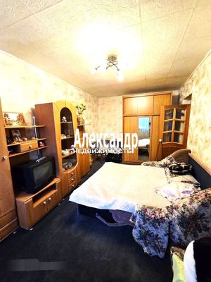 Продам однокомнатную (1-комн.) квартиру, Гагарина ул, 1, Кузнечное гп