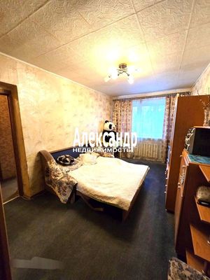 Продам однокомнатную (1-комн.) квартиру, Гагарина ул, 1, Кузнечное гп