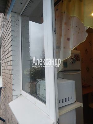 Продам однокомнатную (1-комн.) квартиру, Гагарина ул, 1, Кузнечное гп