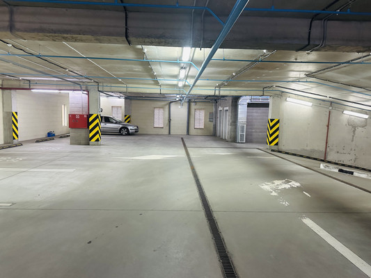 Сдам машиноместо 15 м2, Суздальское ш, 20к2, Санкт-Петербург г