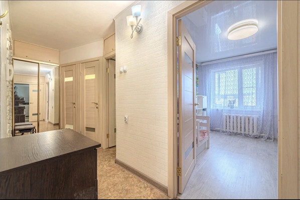 Продам двухкомнатную (2-комн.) квартиру, Ухтомского ул, 5, Пенза г