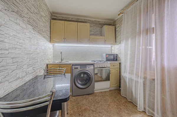 Продам двухкомнатную (2-комн.) квартиру, Ухтомского ул, 5, Пенза г