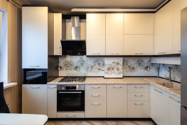 Продам двухкомнатную (2-комн.) квартиру, Югорская ул, 14к4, Ханты-Мансийск г