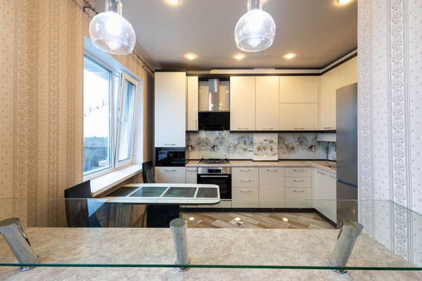 Продам двухкомнатную (2-комн.) квартиру, Югорская ул, 14к4, Ханты-Мансийск г