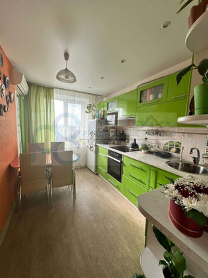 Продам двухкомнатную (2-комн.) квартиру, Артиллерийская ул, 12, Саратов г