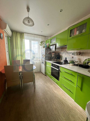 Продам двухкомнатную (2-комн.) квартиру, Артиллерийская ул, 12, Саратов г