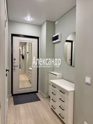 Продам однокомнатную (1-комн.) квартиру, Шоссе в Лаврики ул, 93, Мурино п