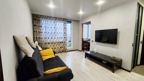 Продам двухкомнатную (2-комн.) квартиру, Софийская ул, 32к1, Санкт-Петербург г