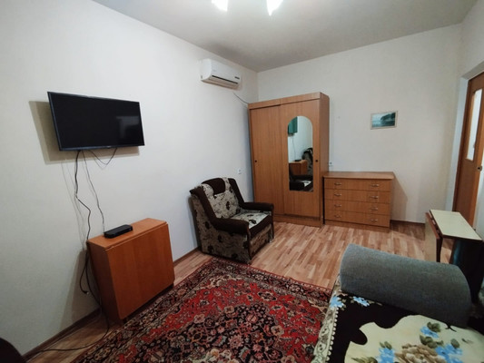 Продам однокомнатную (1-комн.) квартиру, Комсомольская ул, 133, Апшеронск г