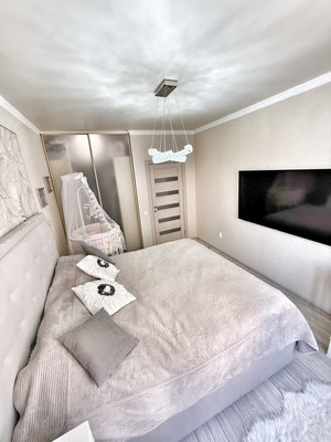 Продам двухкомнатную (2-комн.) квартиру, Домбайская ул, 57, Краснодар г