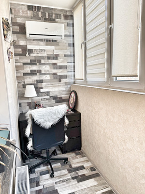 Продам двухкомнатную (2-комн.) квартиру, Домбайская ул, 57, Краснодар г