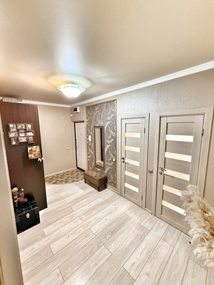 Продам двухкомнатную (2-комн.) квартиру, Домбайская ул, 57, Краснодар г