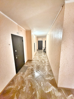 Продам двухкомнатную (2-комн.) квартиру, Домбайская ул, 57, Краснодар г