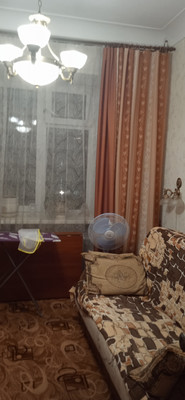 Продам трехкомнатную (3-комн.) квартиру, Усачёва ул, 29к7, Москва г